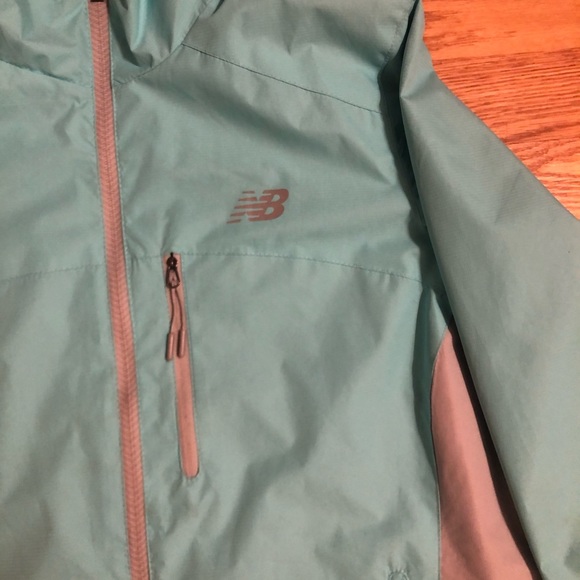 New Balance rain coat - Picture 3 of 4